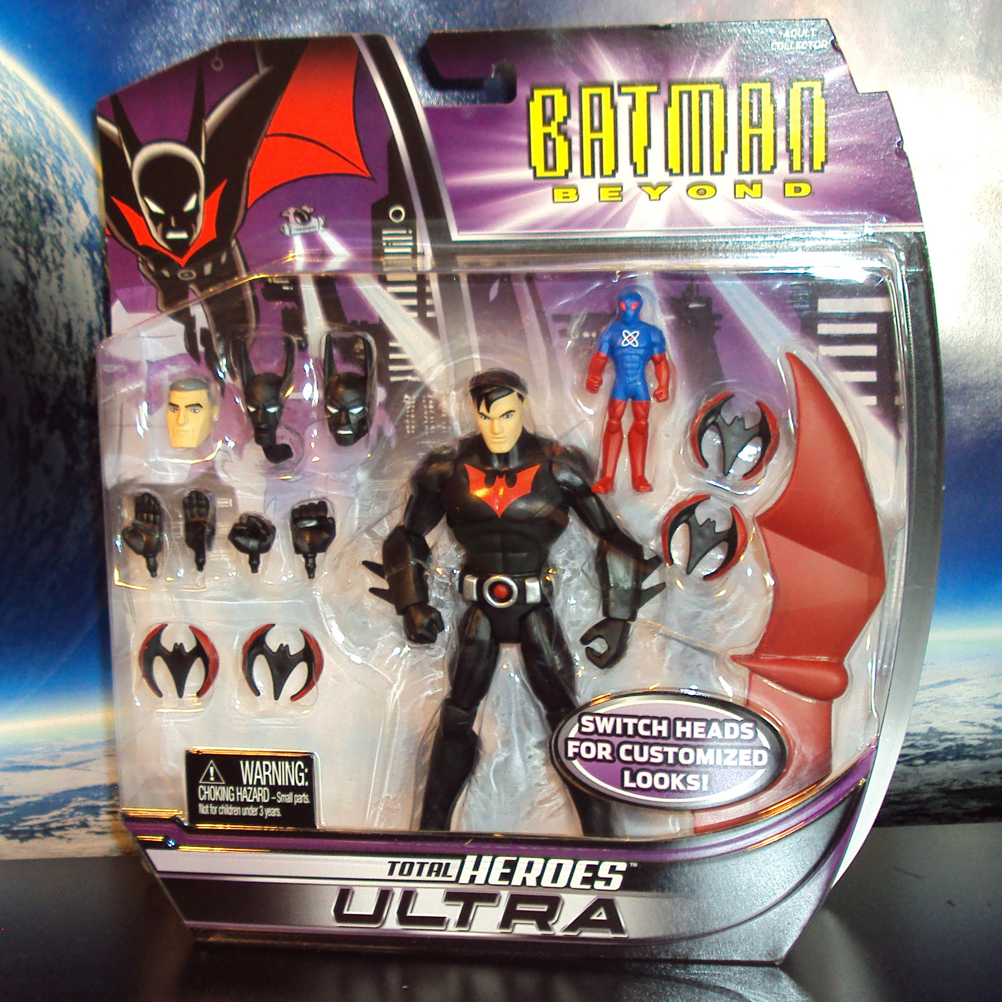 [MATTEL] DC Total Heroes Ultra Dc-total-heroes-ultra-batman-beyond-01